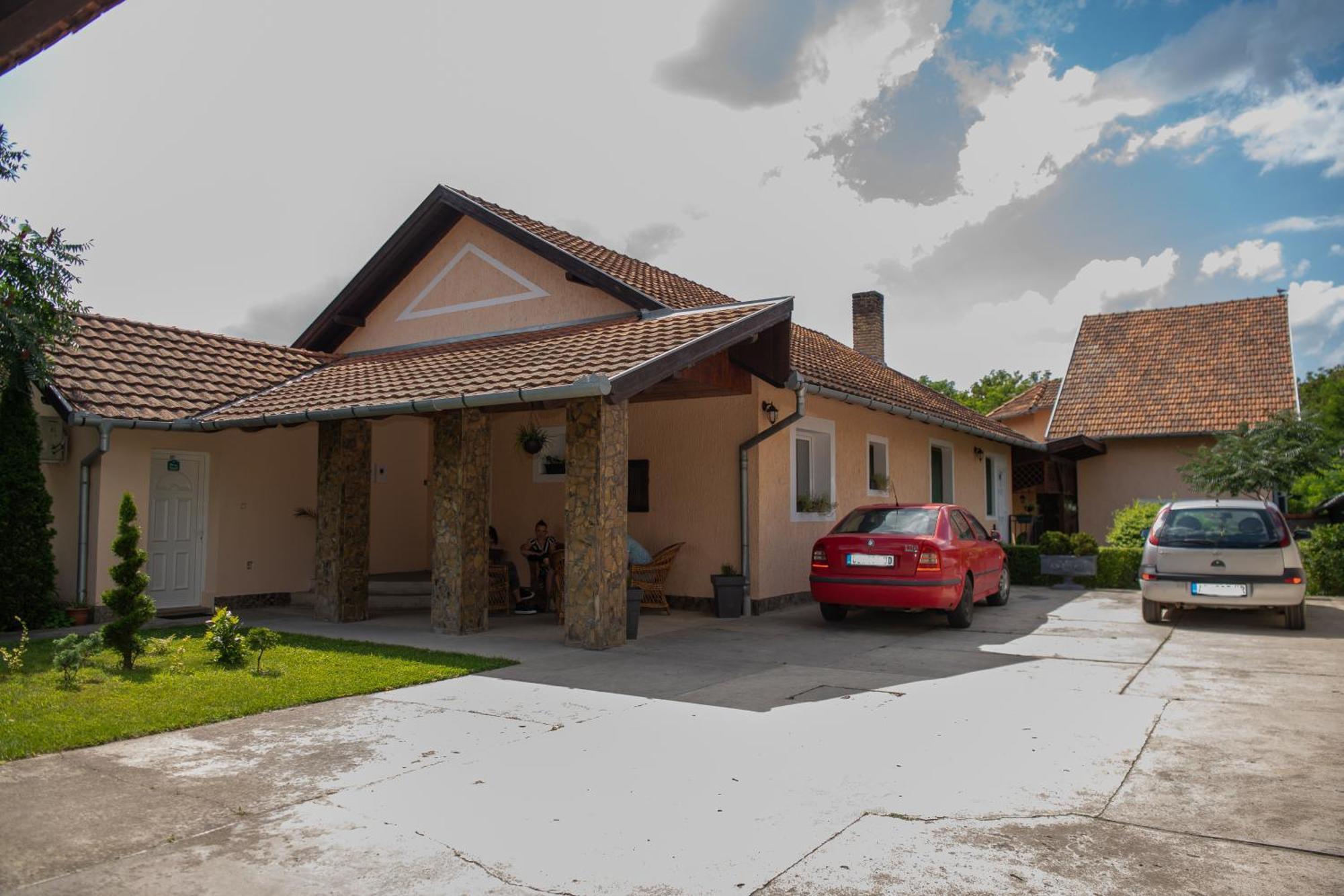 Guesthouse Kristina Palic Ngoại thất bức ảnh
