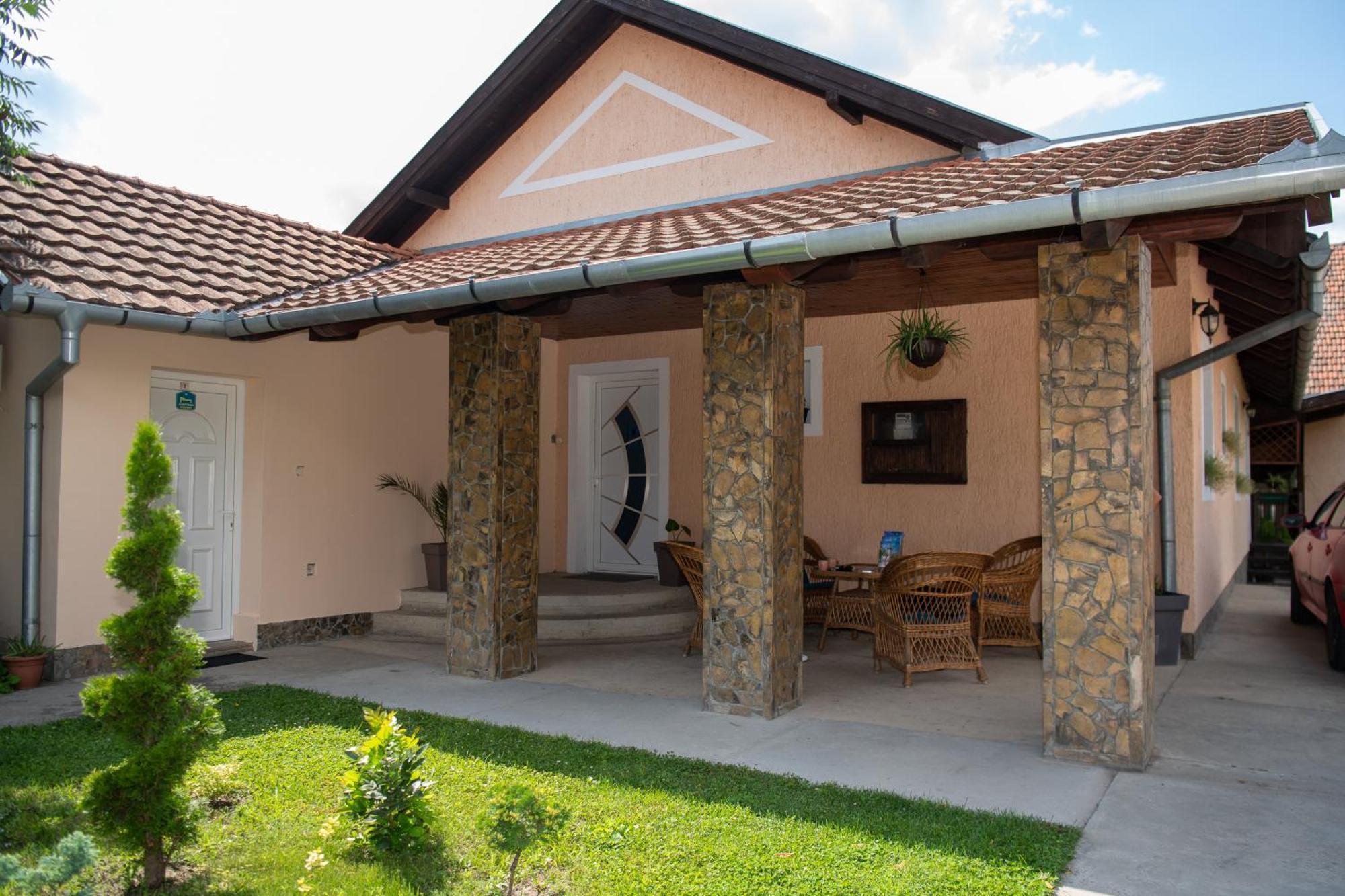 Guesthouse Kristina Palic Ngoại thất bức ảnh