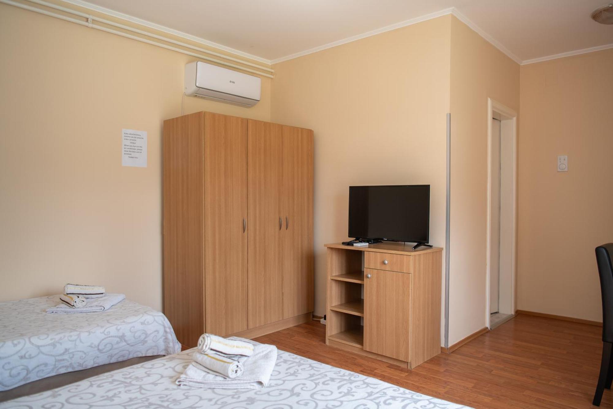 Guesthouse Kristina Palic Ngoại thất bức ảnh