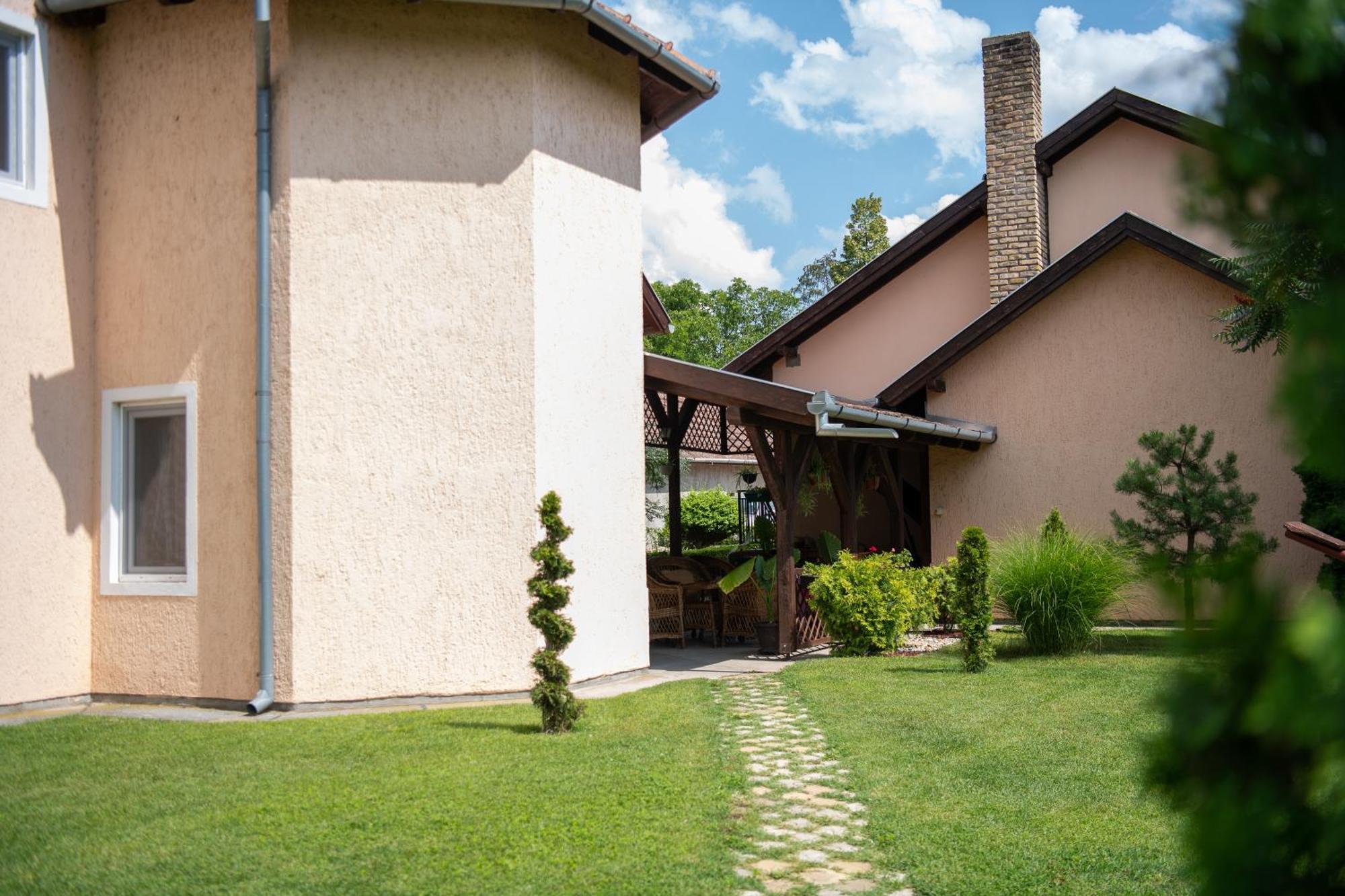 Guesthouse Kristina Palic Ngoại thất bức ảnh